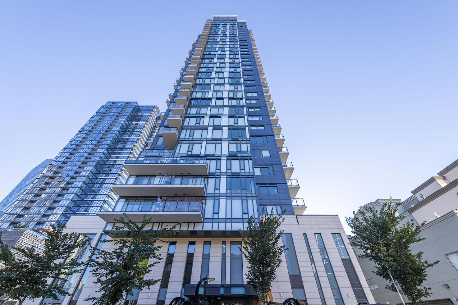 Luxury Dt, 2 Bedroom Deal, Private Balcony, Full Kitchen, Gym - Free Parking Calgary Exterior photo